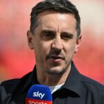 Berbatov varuje Nevilla pred hviezdou Red Devils, že má všetko