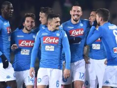 „Bol som spájaný s úžasným prestupom z Man Utd – ale skončil som s futbalom, aby som pracoval na farme.“ Hráči Neapola oslavujú