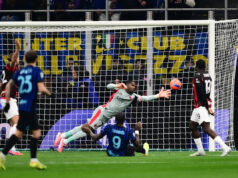 Brankár Milána produkuje hrdinstvá, aby zastavil Inter v Derby della Madonnina Brankár Milána produkuje hrdinstvá, aby zastavil Inter v Derby della Madonnina 🧤