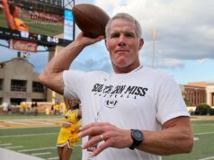 Brett Favre by si vybral Jasona Aldeana, aby vystúpil na polčasovej show Super Bowl LV Brett Favre by si vybral Jasona Aldeana, aby vystúpil na polčasovej show Super Bowl LV