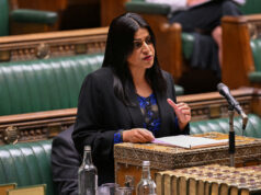 Británia prepracovala azylovú politiku, keďže protiimigračné názory stúpajú | Migrácia Británia prepracovala azylovú politiku, keďže protiimigračné názory stúpajú | Migrácia