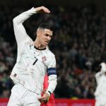 Cristiano Ronaldo vie, že urobil „chybu“ po vylúčení v strede týždňa, tvrdí jeho portugalský spoluhráč Bruno Fernandes.