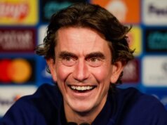 Brutálne úprimný humor Thomasa Franka mu môže spôsobiť v Tottenhame viac problémov, ako si uvedomuje Hlavný tréner Tottenhamu Hotspur Thomas Frank si na tlačových konferenciách často užíva vtip alebo dva na vlastné náklady