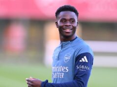 Bukayo Saka sa pred súbojom Arsenalu s Tottenhamom vyjadril emotívne – ‚Neprijal by som to!‘ Bukayo Saka z Arsenalu počas tréningu v Sobha Realty Training Center 7. novembra 2025 v London Colney, Anglicko