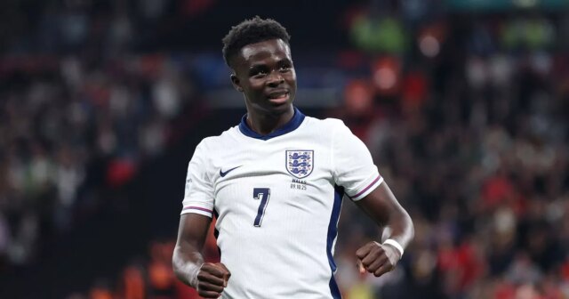 Bukayo Saka „bolesť hlavy“ ako tímový kolega nemá v úmysle Zápas Anglicka je otvorený a reaguje naň