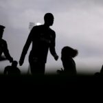 Burnley vs Chelsea – Premier League NAŽIVO: Najnovšie skóre, správy o tíme a aktualizácie, keďže tím Scotta Parkera hostí Blues a domáci futbal sa vracia