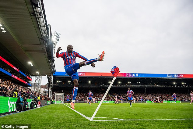 Bývalá hviezda Arsenalu a Man City menuje prekvapenie, ktoré by Bývalý obranca Arsenalu Bacary Sagna podporil Manchestru United, ktorý získal Francúza Jeana-Philippa Matetu z rivala z Premier League Crystal Palace.