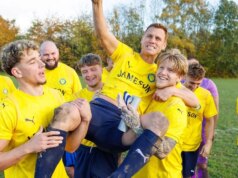 Bývalá hviezda Chelsea (42) odchádza do dôchodku a hrá v nedeľnej lige Steve Sidwell