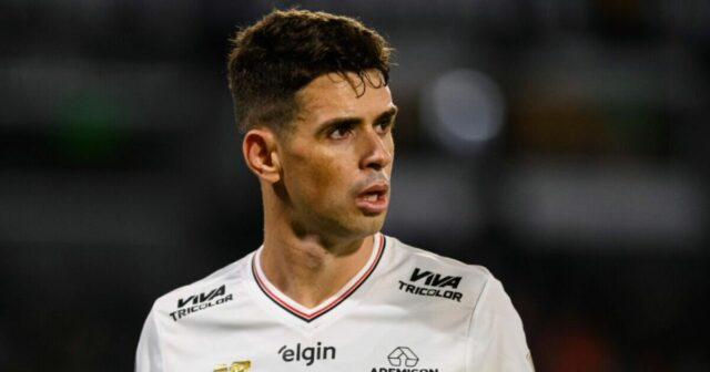 Bývalá hviezda Chelsea Oscar sa po „kolapse“ ponáhľala do nemocnice Bývalá hviezda Chelsea Oscar sa po „kolapse“ ponáhľala do nemocnice | Futbal | Šport