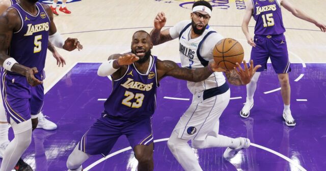 Bývalá hviezda Lakers Anthony Davis sa dlho očakávaný návrat do LA
