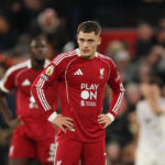 Bývalá hviezda Liverpoolu hovorí stredopoliarovi, aby opustil klub