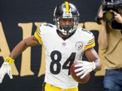 Bývalá hviezda NFL Antonio Brown sa postavila pred súd pre prípad pokusu o vraždu Bývalá hviezda NFL Antonio Brown sa postavila pred súd pre prípad pokusu o vraždu