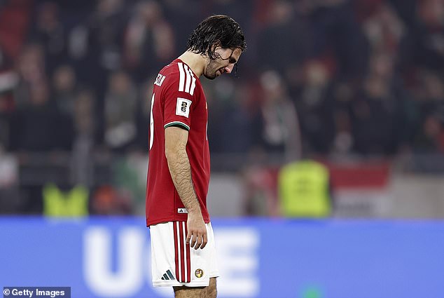 Bývalá hviezda Premier League bola nútená ospravedlniť sa po tom, Kevin Doyle sa ospravedlnil potom, čo sa zdalo, že Dominika Szoboszlaia označil za „Liverpool ****“