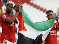Bývalá hviezda United Paul Pogba medzi 70 športovcami podpísal list požadujúci zákaz UEFA pre Izrael Paul Pogba (vľavo) a Amad Diallo (vpravo) prejavili podporu Palestíne po zápase v roku 2021
