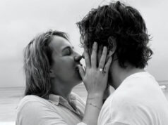 Bývalá svetová 11 hviezda WTA oznámila zasnúbenie s „veľmi poburujúcim chlapom“ Bývalá svetová 11 hviezda WTA oznámila zasnúbenie s „veľmi poburujúcim chlapom“