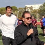 Bývalé hviezdy NFL Joe Theismann a Alejandro Villanueva chvália ligu za to, že priniesla „kultúrnu zbraň“ do zámoria