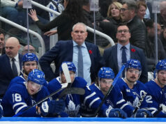 Bývalý hráč NHL naráža na hráčov Maple Leafs a bráni Craiga Berubeho uprostred „smiešneho“ odporu fanúšikov Bývalý hráč NHL naráža na hráčov Maple Leafs a bráni Craiga Berubeho uprostred „smiešneho“ odporu fanúšikov