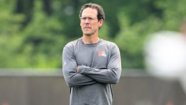 Bývalý riaditeľ Browns Paul DePodesta označuje obchod Deshauna Watsona za Bývalý riaditeľ Browns Paul DePodesta označuje obchod Deshauna Watsona za kolektívnu voľbu