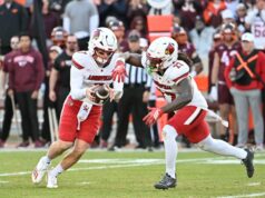 Č. 15 Louisville drží nádeje CFP pred zápasom vs Cal Futbal NCAA: Louisville na Virginia Tech