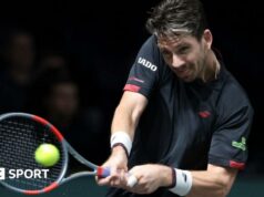 Cameron Norrie sa dostal do štvrťfinále Moselle Open, keď Novak Djokovič vyhral v Aténach Troy Deeney and Moises Caicedo