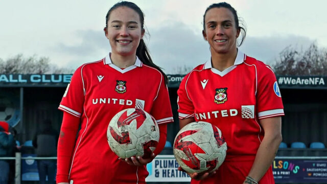 Cardiff postupuje, pretože Wrexham a TNS sa tešia z veľkých víťazstiev
