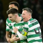 Kieranovi Tierneymu gratulujú jeho spoluhráči po tom, čo strelil svoj prvý keltský gól po siedmich rokoch