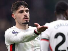 Chelsea prekonala Burnley a dostala sa na druhé miesto v tabuľke Pedro Neto dal bozk do davu po otvorení skóre Chelsea proti Burnley na Turf Moor