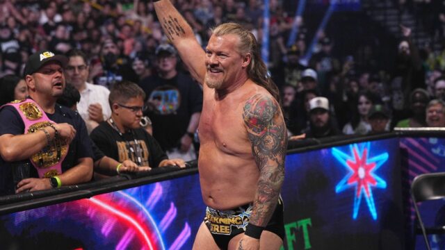 Chris Jericho ukazuje ohromujúcu postavu uprostred rastúcich povestí o návrate Chris Jericho ukazuje ohromujúcu postavu uprostred rastúcich povestí o návrate WWE
