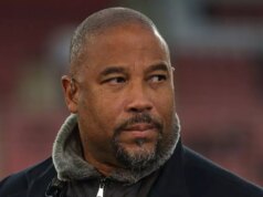 Chyba v sexuálnom videu Liverpoolskej ikony v chválospeve proti Donaldovi Trumpovi a ospravedlnení „zaslané priateľom“ John Barnes