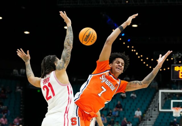 Basketbal NCAA: Championships Era Championships-Syracuse at Houston