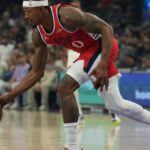 Clippers chráni Bradleyho Beala pred sezónou so zlomeninou bedra