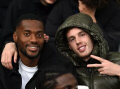 Cole Palmer a 11 ďalších hráčov Chelsea sa vydali na extra tréning počas reprezentačnej prestávky Tosin Adarabioyo a Cole Palmer