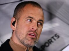 Cole nalieha na Blues, aby podpísali top Liverpool ako „nepremyslený“, ale žartuje „možno je príliš starý“ Cole nalieha na Blues, aby podpísali top Liverpool ako „nepremyslený“, ale žartuje „možno je príliš starý“