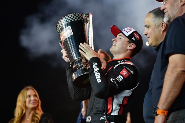 Corey Heim sa zbavuje tlaku na zisk titulu NASCAR Truck NASCAR: Majstrovstvá série kamiónov