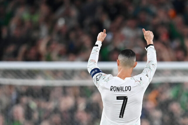 Cristiano Ronaldo odovzdal od FIFA odklad majstrovstiev sveta
