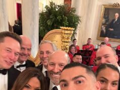 Cristiano Ronaldo pózuje na selfie v Bielom dome s Elonom Muskom a snúbenicou Georginou Rodriguez po večeri s Donaldom Trumpom Cristiano Ronaldo si urobil selfie po boku Elona Muska a mnohých mocných osobností Washingtonu