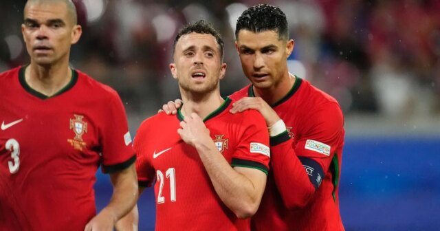 Cristiano Ronaldo priznal srdcervúci dôvod, prečo znevážil pohreb Dioga Jotu Cristiano Ronaldo a Piers Morgan