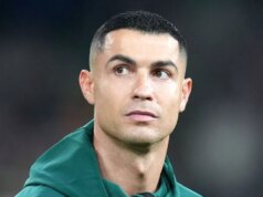 Cristiano Ronaldo v hodnote 1 miliardy dolárov predbehol Davida Beckhama a Lionela Messiho vďaka Donaldovi Trumpovi Cristiano Ronaldo sa pozerá