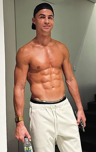 Cristiano Ronaldo vyhlasuje „vyzerám lepšie ako David Beckham“ – ako Cristiano Ronaldo v rozhovore pre Piersa Morgana tvrdil, že vyzerá lepšie ako David Beckham