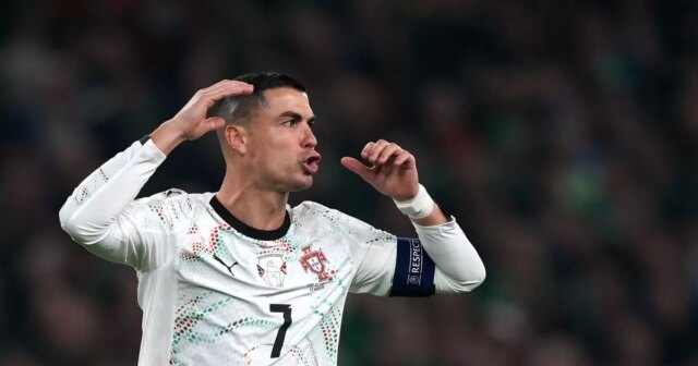 Kapitán Portugalska Cristiano Ronaldo môže kvôli suspendácii vynechať zápasy na posledných majstrovstvách sveta