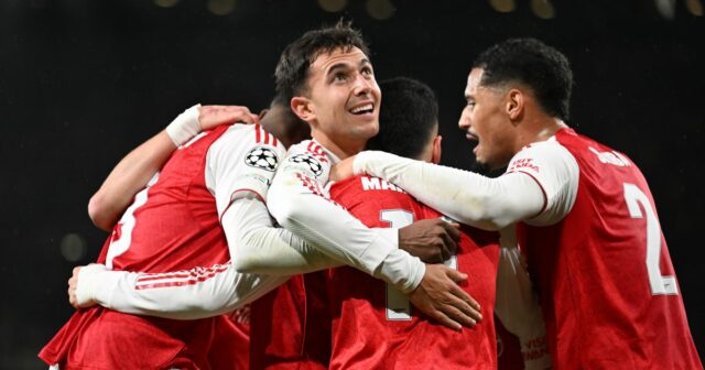 Arsenal sa v tejto sezóne ženie za slávou v Premier League aj Lige majstrov.