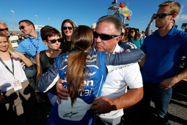 Danica Patrick zdieľa sladký narodeninový odkaz pre svojho otca 
