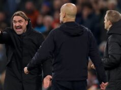 Daniel Farke ukazuje prstom na Pepa Guardiolu po kontroverzii Man City vs Leeds Daniel Farke bol nahnevaný niektorými hernými schopnosťami City