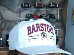 Dave Portnoy odhaľuje, čo mu poslal Jordon Hudson po tom, čo povedal jej 73-ročnému priateľovi, aby odišiel do dôchodku Šéf barovej stoličky Dave Portnoy