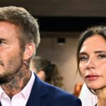 Spolumajiteľ Interu Miami David Beckham a jeho manželka, anglická módna návrhárka Victoria Beckham, sa pozerajú na zápas 32. kola futbalového Ligového pohára medzi Inter Miami CF a Orlando City.