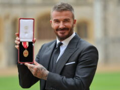 David Beckham po 20 rokoch čakania vymenovaný kráľom Charlesom na hrad Windsor za rytiera David Beckham po 20 rokoch čakania vymenovaný kráľom Charlesom na hrad Windsor za rytiera
