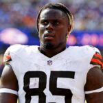 David Njoku z Browns bol „tak šťastný“, že nebol vymenený v uzávierke NFL