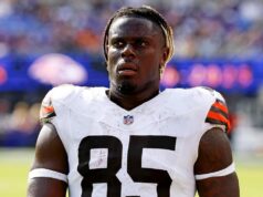 David Njoku z Browns bol „tak šťastný“, že nebol vymenený v uzávierke NFL David Njoku z Browns bol „tak šťastný“, že nebol vymenený v uzávierke NFL