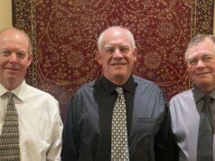 Dean Herrington pôsobí ako futbalový tréner v St. Francis Dean Herrington pôsobí ako futbalový tréner v St. Francis