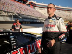 Debut Austina Cindrica v Supercars sa skončil zlomeným srdcom po tom, čo ho rival zlikvidoval Debut Austina Cindrica v Supercars sa skončil zlomeným srdcom po tom, čo ho rival zlikvidoval